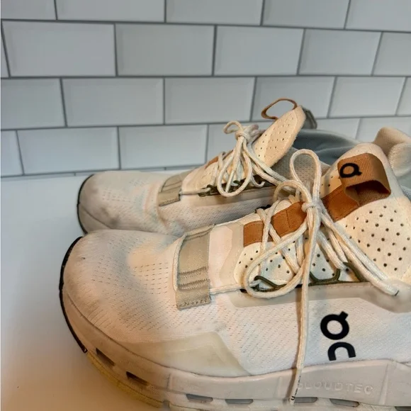 On Cloudnova 2 Women’s White and Copper Walking/Running Shoes - Picture 2 of 6